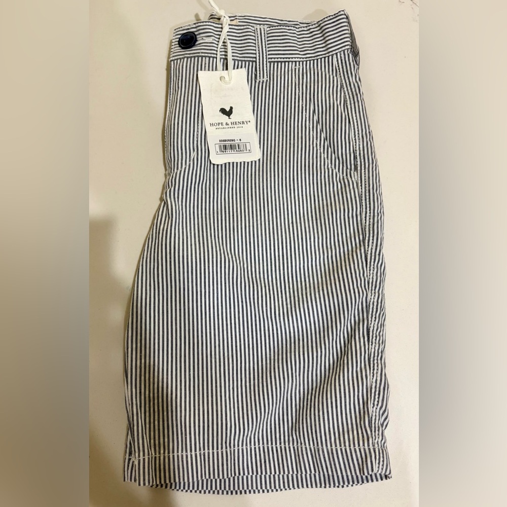 Boys Hope & Henry gray seersucker shorts